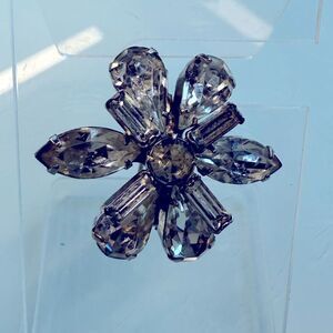 Vintage silver tone rhinestone brooch with tube hinge pin extends beyond hinge‎